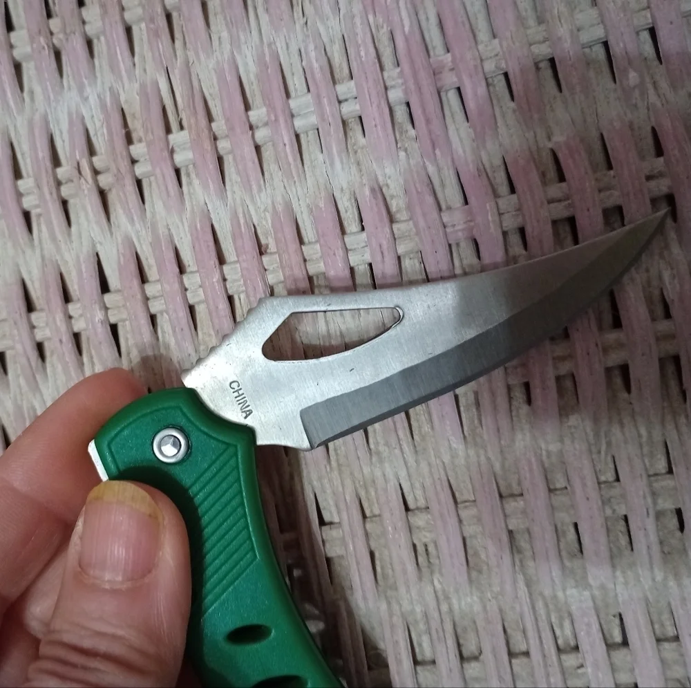 Unbranded knife